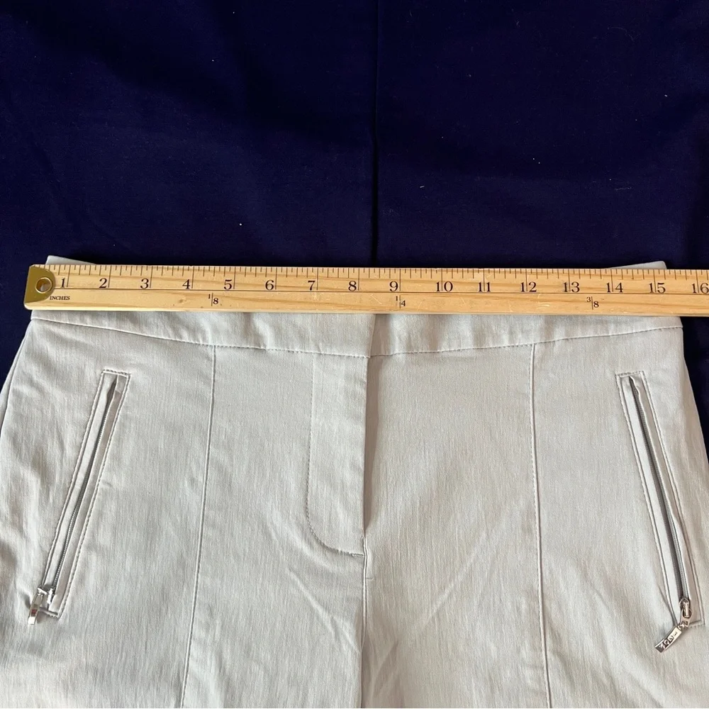 Izod Golf Women's Light‎ Gray Stretch Bermuda Shorts Zipper Pockets Size 6